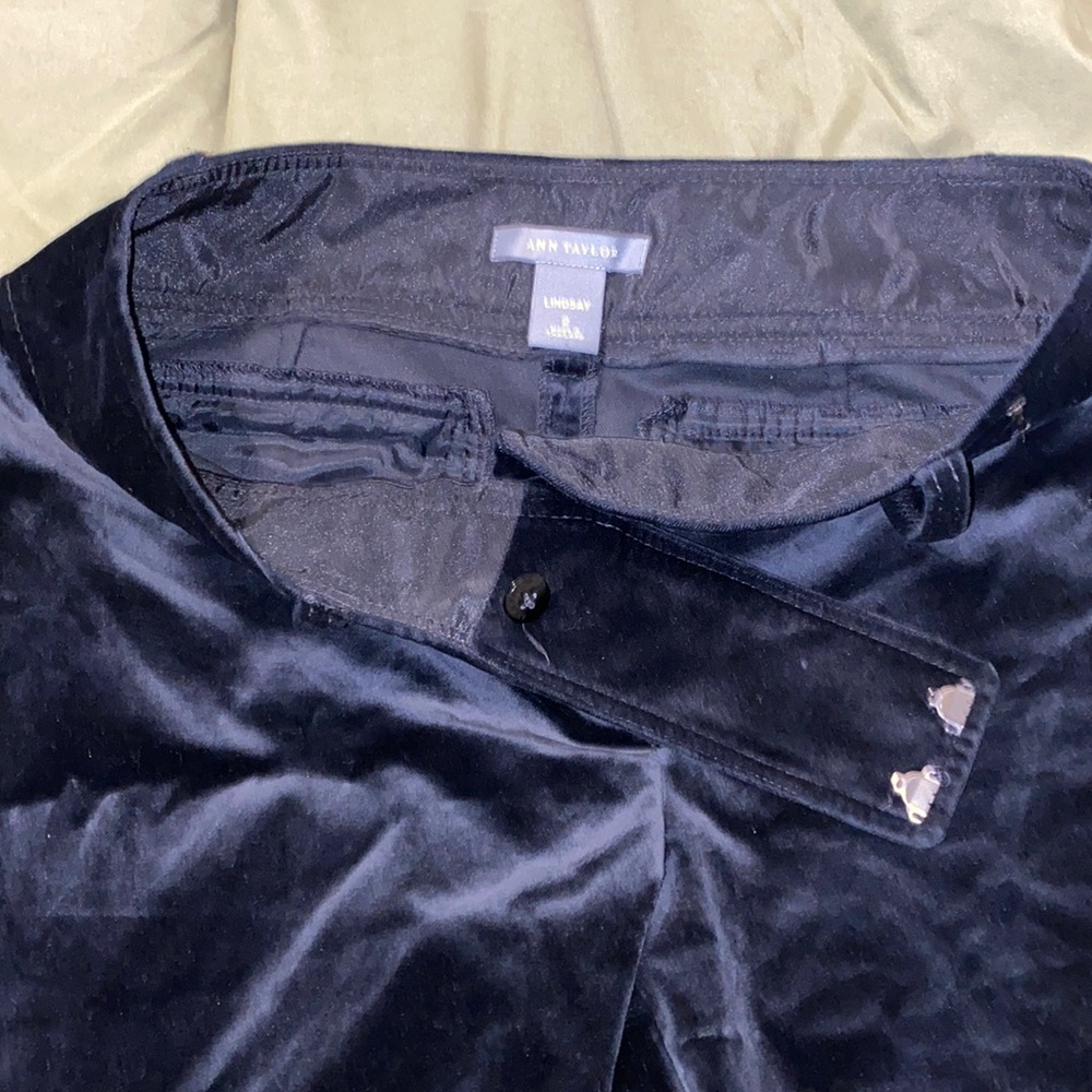 Ann Taylor black velvet pants size 2